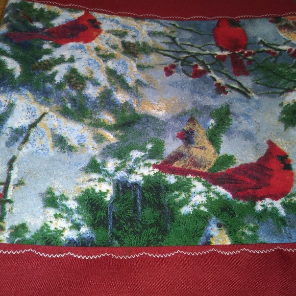 Cardinals table RUNNER - Picture 2 of 5